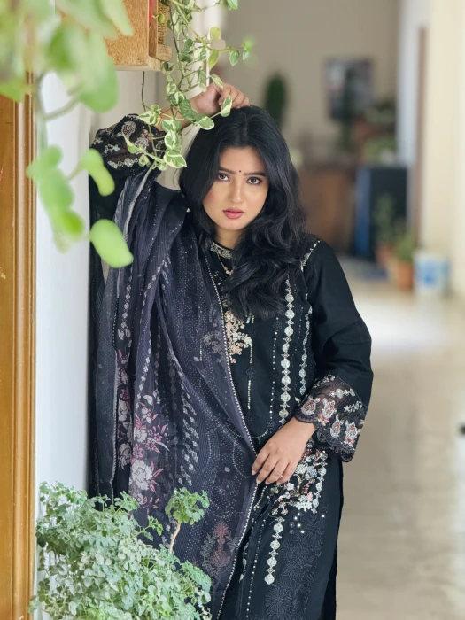 রেডি থ্রী পিছ Code-009